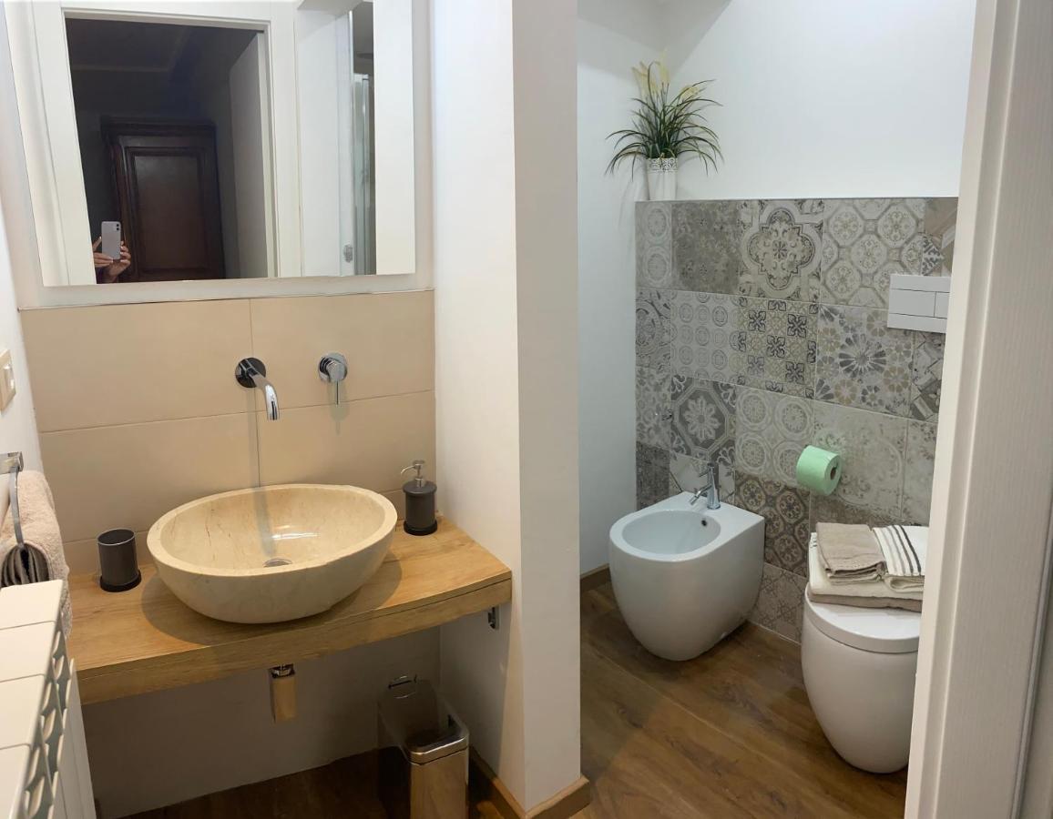 La Casa Di Campagna Sul Garda Puegnago Luaran gambar