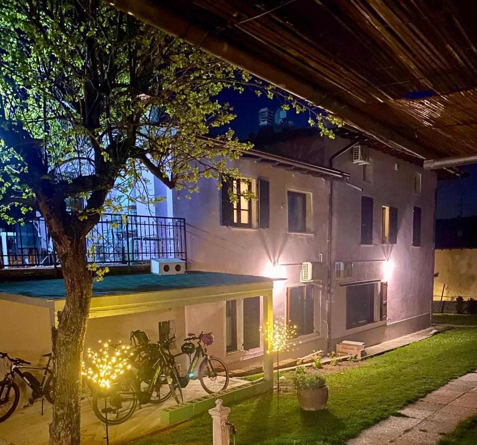 La Casa Di Campagna Sul Garda Puegnago Luaran gambar