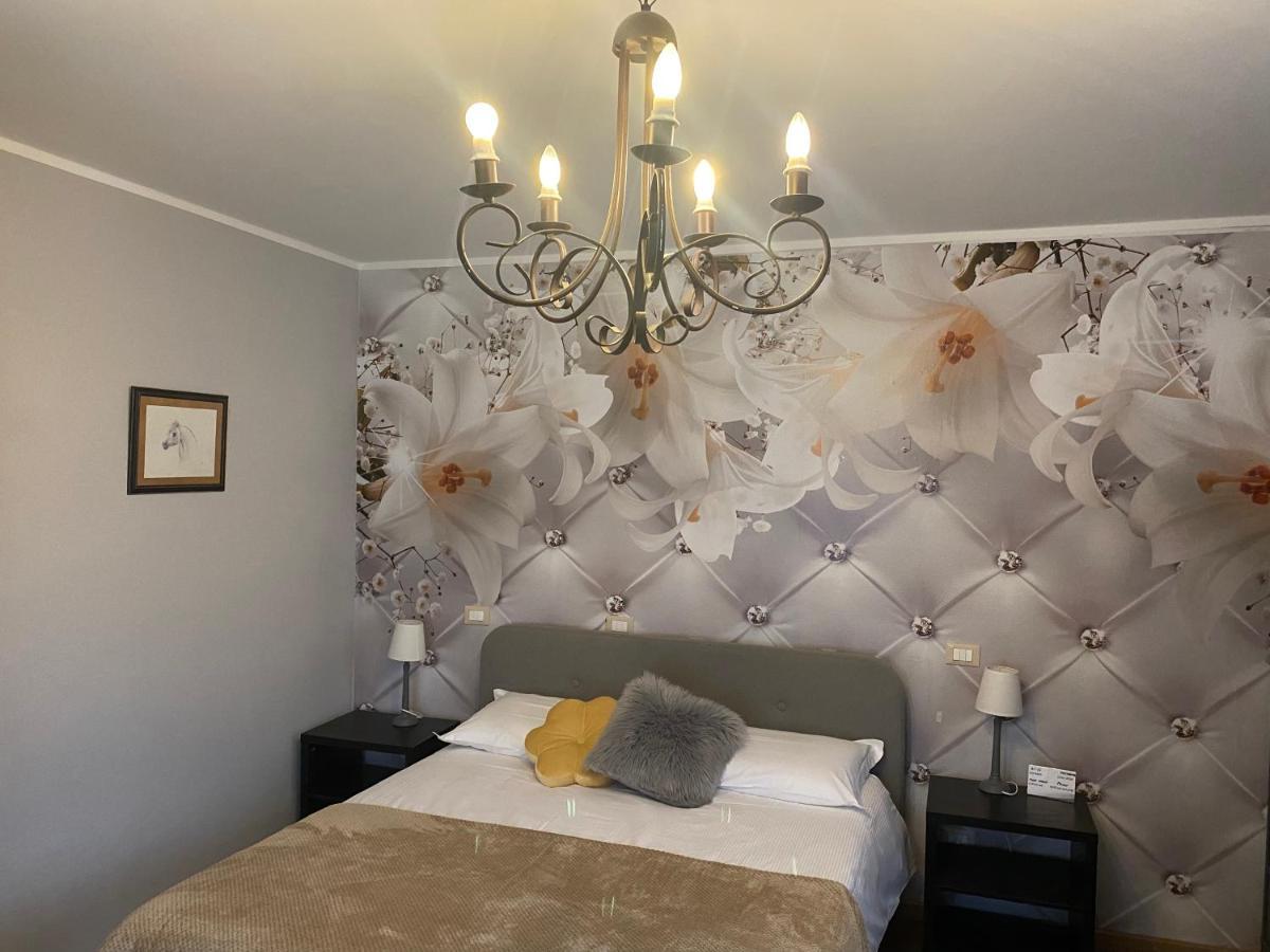 La Casa Di Campagna Sul Garda Puegnago Luaran gambar