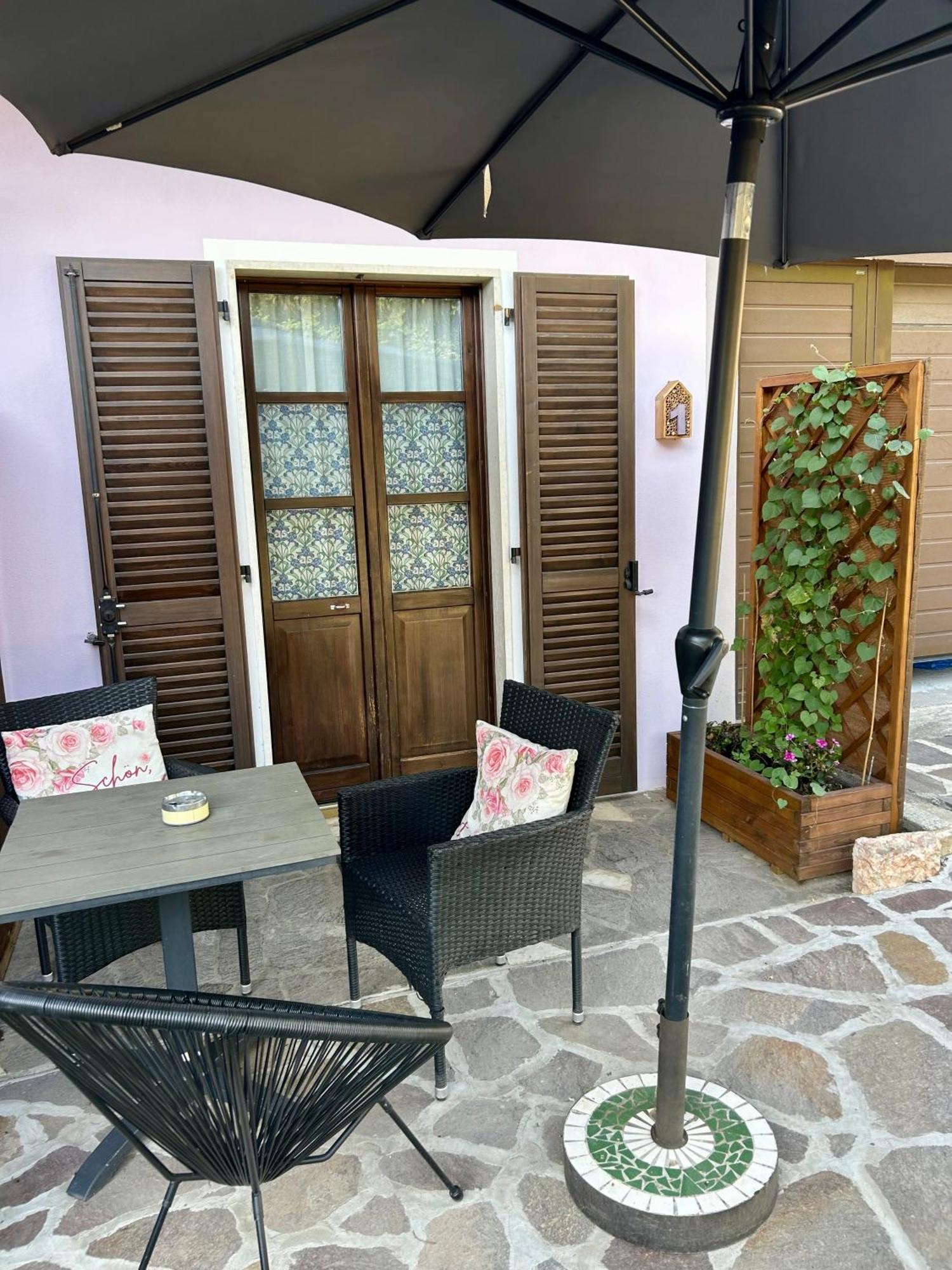 La Casa Di Campagna Sul Garda Puegnago Luaran gambar